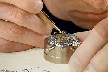 青岛百达翡丽表官方售后洗油